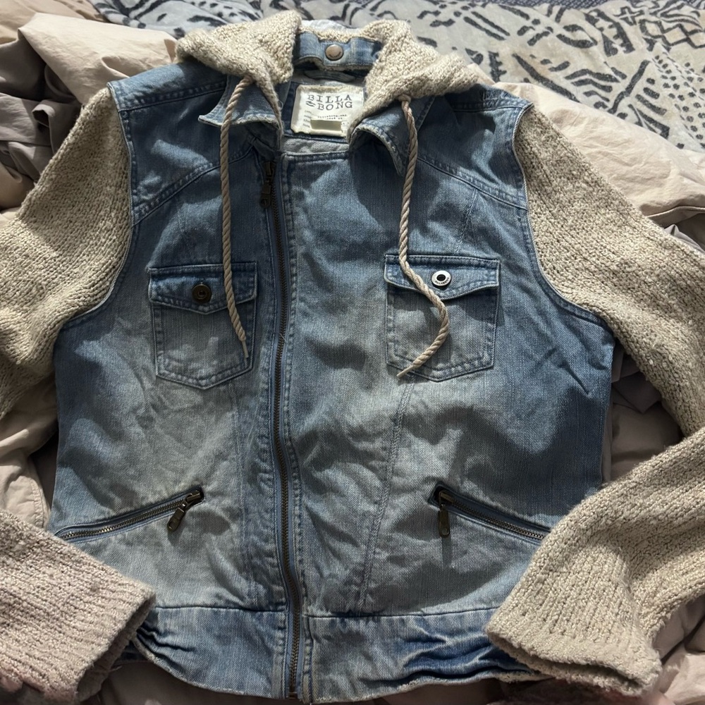 Billabong Light Blue Denim and Sweater Jacket XL with detachable hood